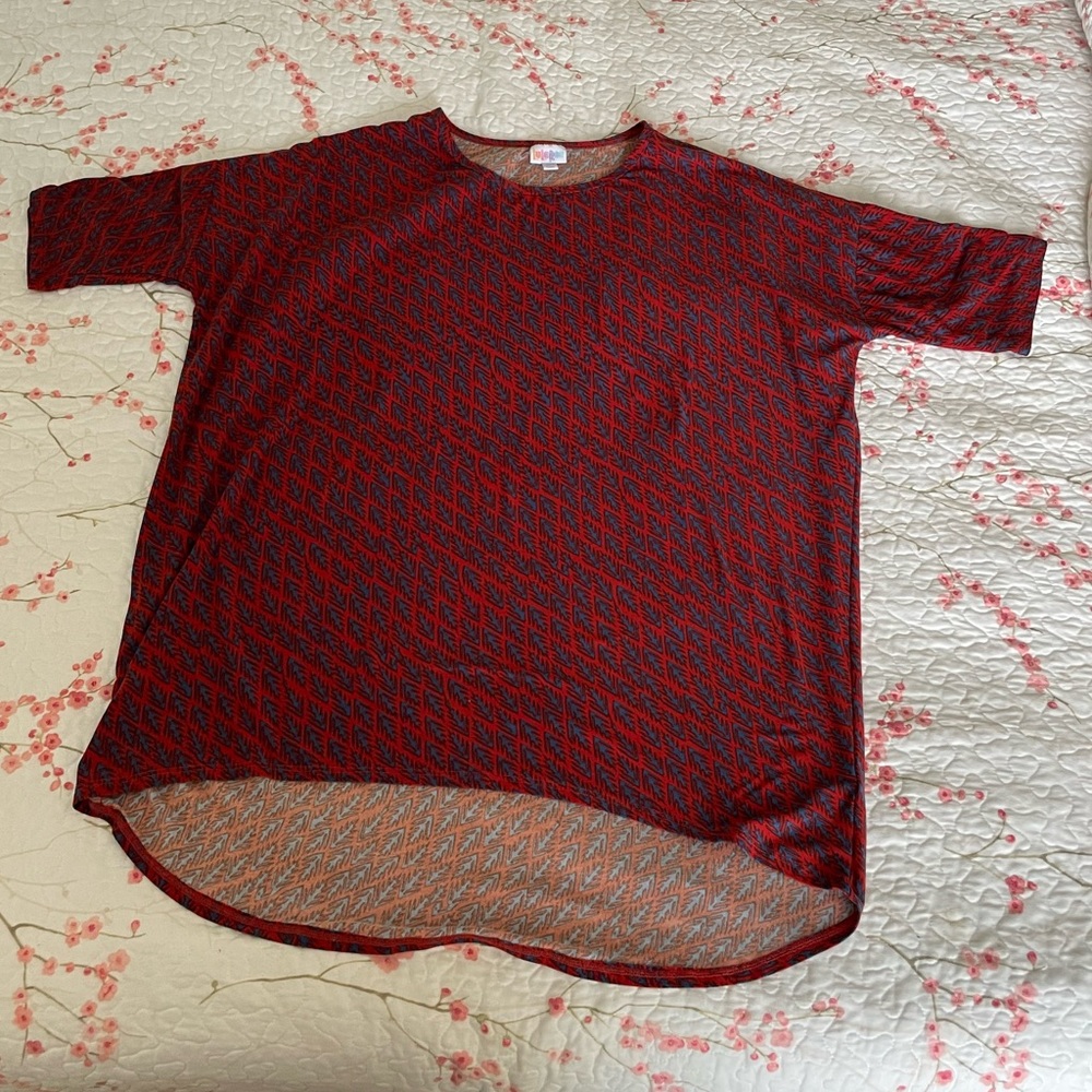 NWOT Lularoe Irma top